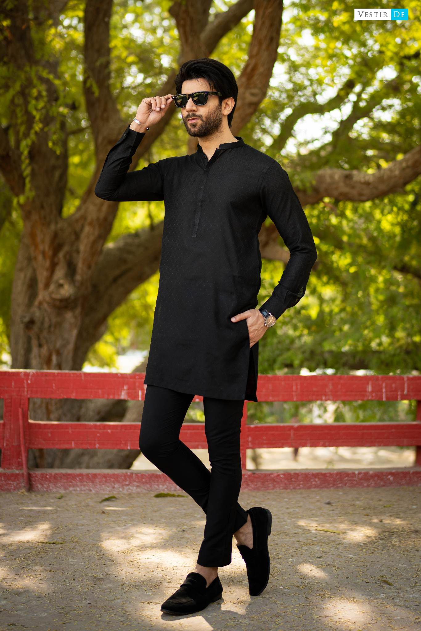 01 EE23 Black Jacquard Kurta Trosuer