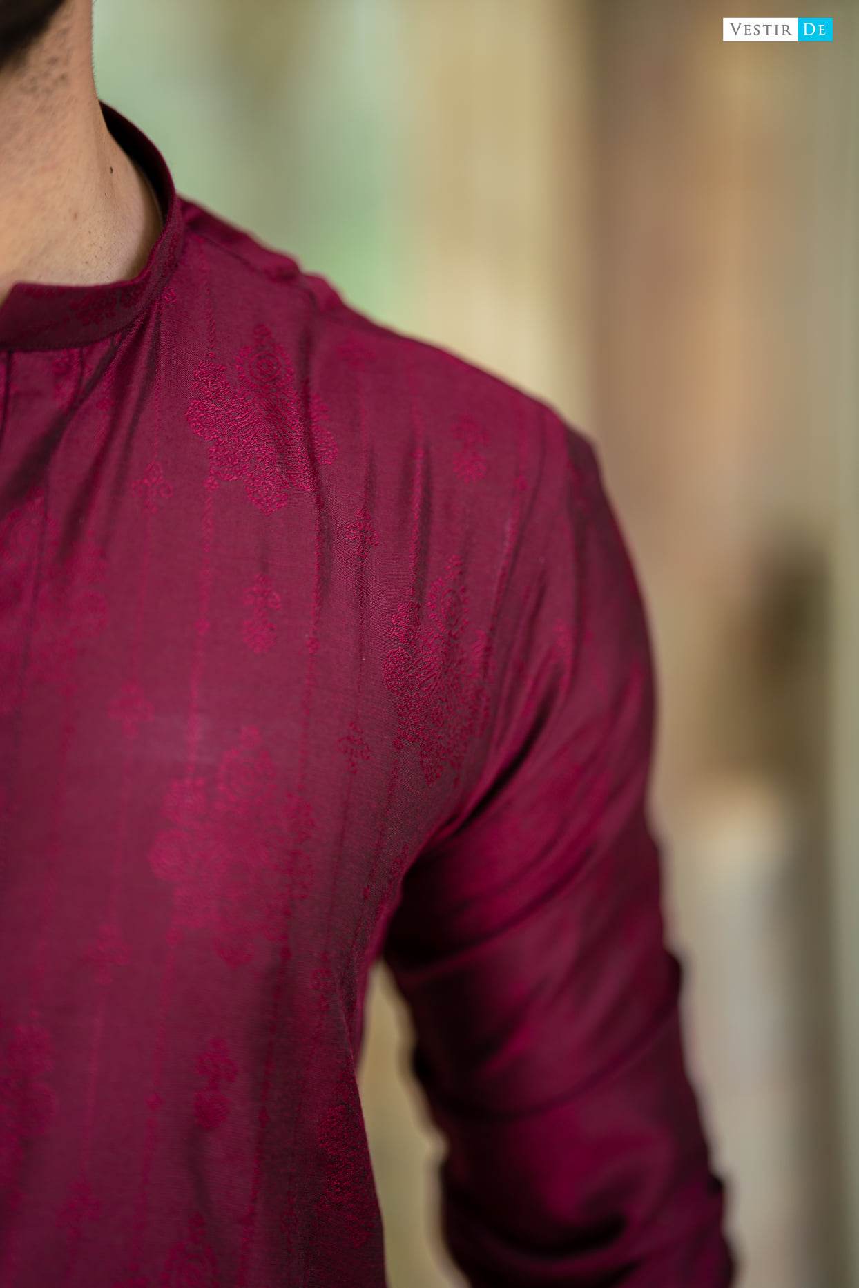 06 EE23 Mehroon Jacquard Kurta Trosuer